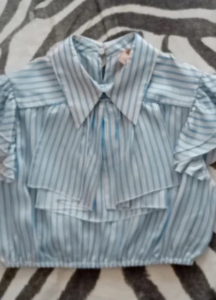 Cropped Fashion Show Shirt, brand: N°21, condizioni: Nuovo senza cartellino, taglia: S / IT 40 / EU 36, €40.00, €42.70 include la Protezione acquisti