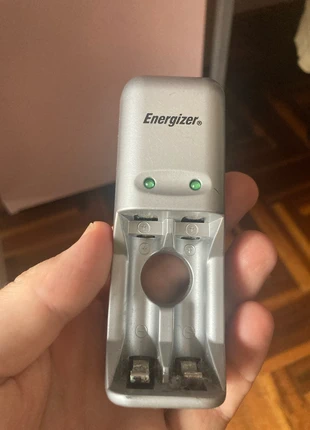 Caricatore batterie, marca: Energizer, estado: Muito bom, €4.00, €4.90 inclui Proteção do Comprador