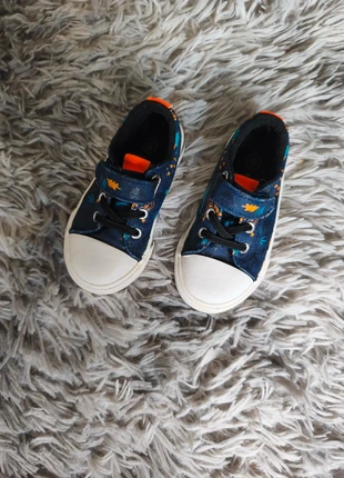 Chaussure dino, marque: Gémo, état: Bon état, taille: 23, 2,00 €, 2,80 € Protection acheteurs incluse