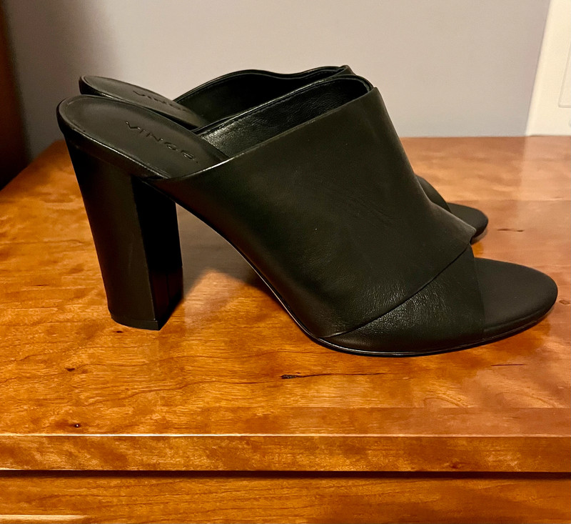 Vince Leather Mules 9M 3