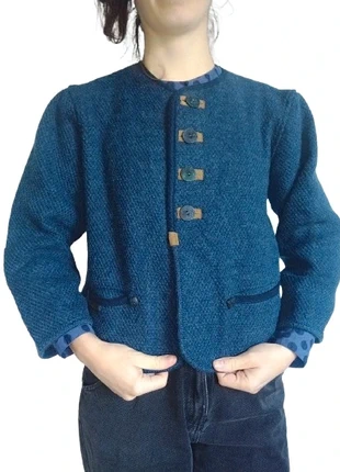 Veste autrichienne, gilet autrichien laine court bleu 38, brand: Giesswein, condition: Very good, size: M / 38 / 10, €46.00, €49.00 includes Buyer Protection Pro