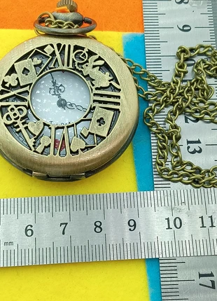 Montre à gousset Alice in wonderland, marque: Alice, état: Très bon état, taille: 47 mm et plus, 5,00 €, 5,95 € Protection acheteurs (Pro) incluse