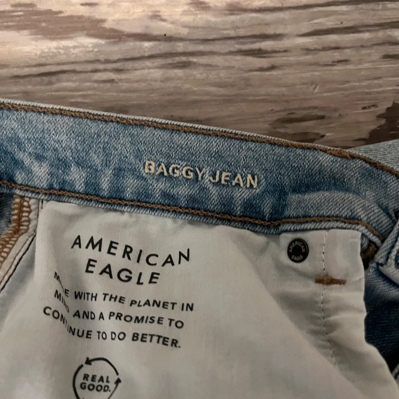 American Eagle baggy jeans 4