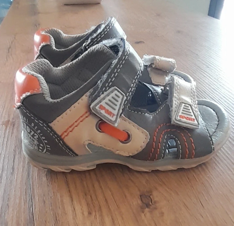 Deux paires de chaussures saison été garçons - photo numéro 8