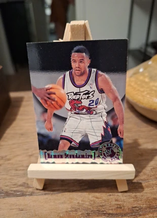 1995-96 Topps Stadium Club - #327 Damon Stoudamire (RC) Toronto Raptors, merk: Topps, staat: Goed, € 1,00, € 1,75 inclusief Kopersbescherming