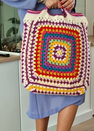 Gehaakte tas, merk: Hand Knitted, staat: Nieuw met prijskaartje, € 30,00, € 32,20 inclusief Kopersbescherming