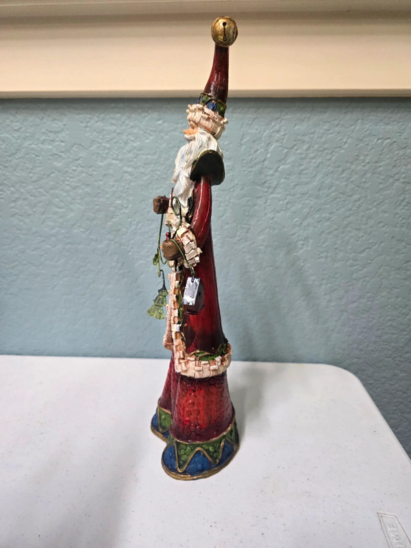 Santa Old World Style Resin 2