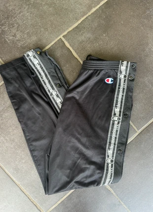 L Training champion noir vintage, merk: Champion, staat: Goed, maat: L, € 10,00, € 11,20 inclusief Kopersbescherming