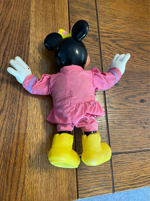 Vintage Minnie Mouse doll 2