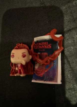 Kinder, Joy, Stranger Things Handyhalter Elf, brand: Kinder, condizioni: Nuovo con cartellino, taglia: S, €1.00, €1.75 include la Protezione acquisti