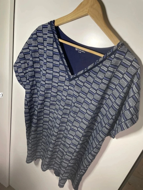 Blouse t shirt femme taille 50 / collection u - photo numéro 2