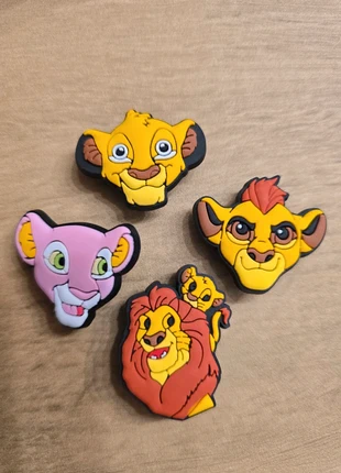 Lot de clips charm pour crocs jibbitz roi lion, brand: Disney, condition: Very good, €5.00, €5.95 includes Buyer Protection