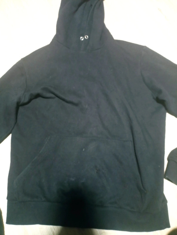 Czarna bluza hoodie basic Vinted