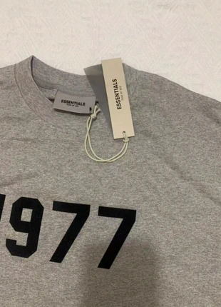 Tričko FOG s krátkým rukávem, merk: Fear of God, staat: Heel goed, maat: S / 36 / 8, € 38,37, € 40,99 inclusief Kopersbescherming