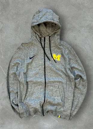 Veste Zipé à Capuche Nike Gris M, marque: Nike, état: Très bon état, taille: M, 19,90 €, 21,60 € Protection acheteurs incluse