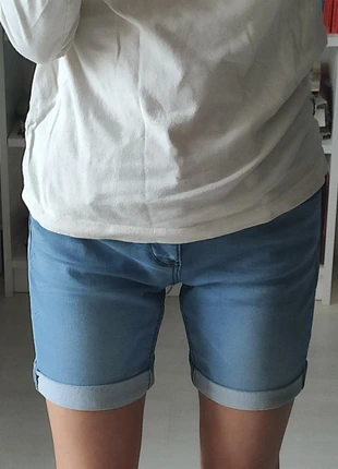 Short jean stretch & fit, marque: treeker9, état: Très bon état, taille: S / 36 / 8, 3,00 €, 3,85 € Protection acheteurs incluse