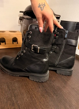 Bottine noire, zustand: Gut, größe: 40, 5,00 €, 5,95 € inklusive Vinted-Käuferschutz