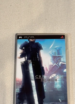 Crisis Core – Final Fantasy VII (PSP) disco + custodia, manca manuale, état: Bon état, 10,00 €, 11,20 € Protection acheteurs incluse