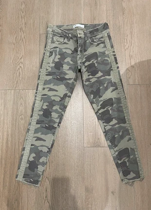 Pantalones camuflaje Zara, marque: Zara, état: Très bon état, taille: S / 36 / 8, 5,00 €, 5,95 € Protection acheteurs incluse