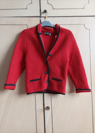 Gilet laine pure rouge et vert Jacadi boutons en bois , merk: Jacadi, staat: Nieuw zonder prijskaartje, maat: 8 jaar / 128 cm, € 28,00, € 30,10 inclusief Kopersbescherming