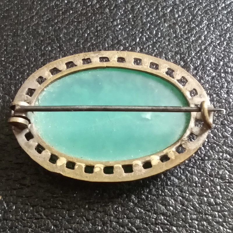 Jolie broche ancienne XIXème cabochon verre 4