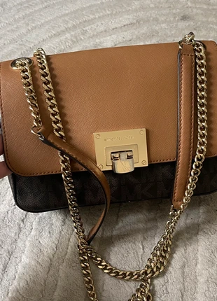 Sac à bandoulière Michael Kors en cuir camel et marron, marke: Michael Kors, zustand: Sehr gut, 45,00 €, 47,95 € inklusive Vinted-Käuferschutz