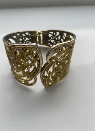Gold inticate cuff bracelet, condition: Very good, £1.50, £2.28 includes Buyer Protection