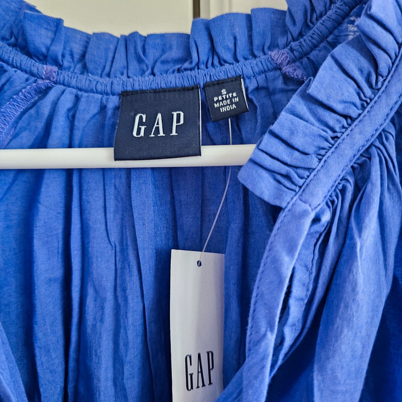 GAP Flutter Tie-Front T-Shirt. 3