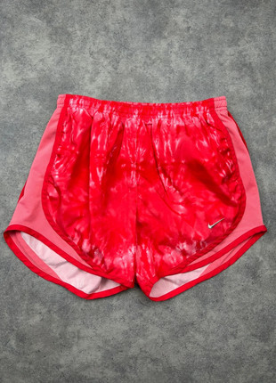 Short Nike | Taille XS | Couleur Rouge, Rose, marque: Nike, état: Très bon état, taille: XS / 34 / 6, 8,00 €, 9,10 € Protection acheteurs (Pro) incluse