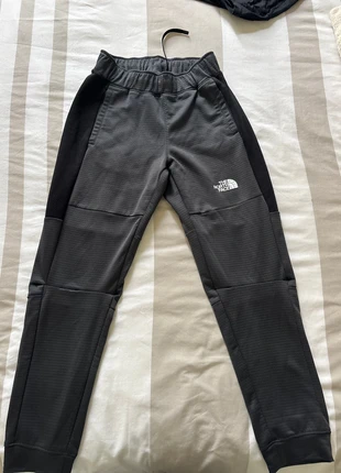Ensemble jogging the North Face, marque: The North Face, état: Très bon état, taille: XS, 34,00 €, 36,40 € Protection acheteurs incluse