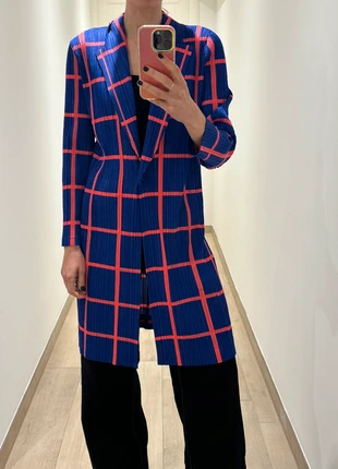 Pleats Please car coat, merk: Pleats Please Issey Miyake, staat: Heel goed, maat: S / 36 / 8, € 250,00, € 263,20 inclusief Kopersbescherming