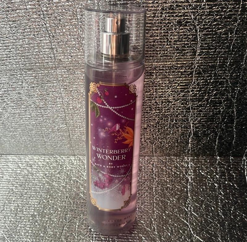 New Bath and Body Works Winterberry Wonder 1