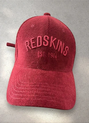 🌹🧢 Casquette Redskins Bordeaux – Velours côtelé – Taille unique – Comme neuve 🧢🌹, marke: Redskins, zustand: Sehr gut, größe: Einheitsgröße, 17,00 €, 18,55 € inklusive Vinted-Käuferschutz