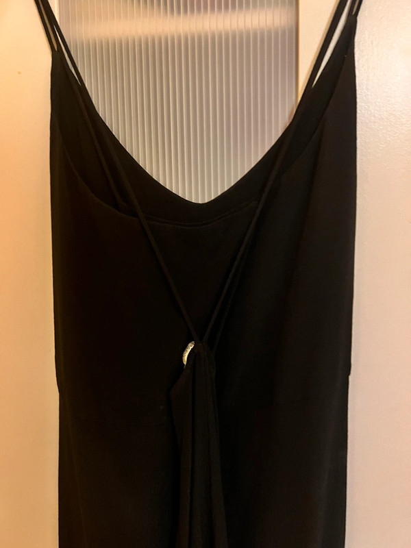 Vestido midi negro de Zara 1