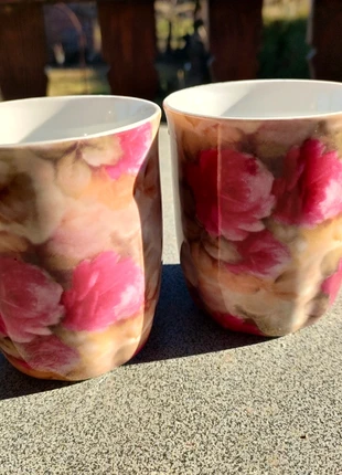 Lot de 2 tasses fleuries, marque: sans marque, état: Très bon état, 6,00 €, 7,00 € Protection acheteurs incluse