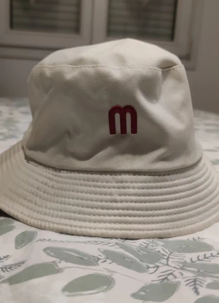 Bob chapeaux, brand: Shein, condition: New without tags, €2.00, €2.80 includes Buyer Protection