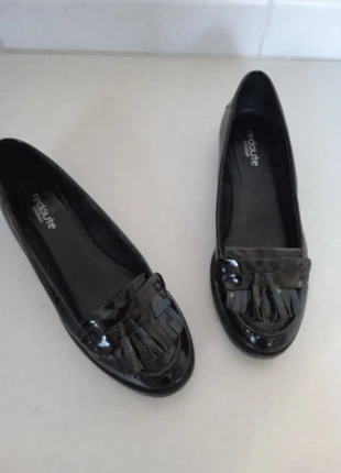 Chaussure , merk: La Redoute, staat: Goed, maat: 37, € 3,00, € 3,85 inclusief Kopersbescherming