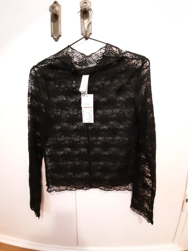 Blusa manga larga negra de encaje 2