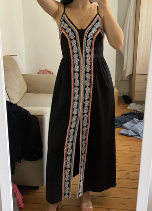 Robe longue noire brodée – femme taille S, brand: Fil d’Ombre, condizioni: Ottime, taglia: S / IT 40 / EU 36, €33.90, €36.30 include la Protezione acquisti