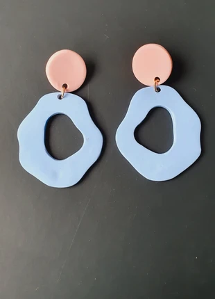 Boucles d'oreilles pendantes rose et bleu, marke: Fait Main, zustand: Neu, mit Etikett, 10,00 €, 11,20 € inklusive Vinted-Käuferschutz