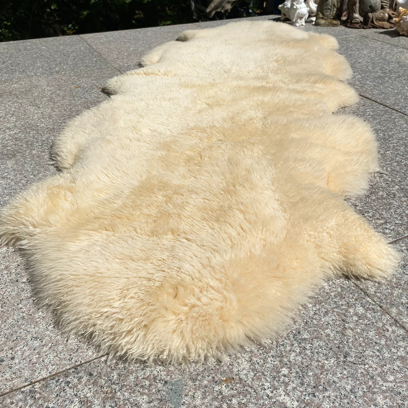 Authentic sheepskin rug 1