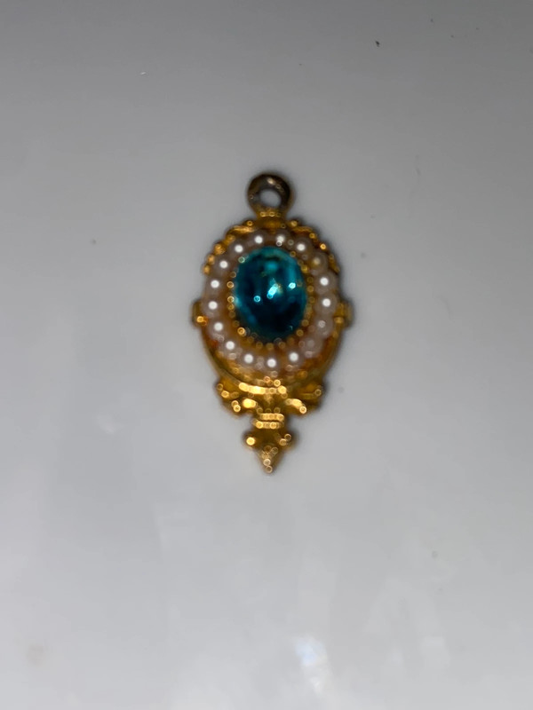 Vintage goldtone metal hanging pendant blue faceted rhinestone white faux pearl 3