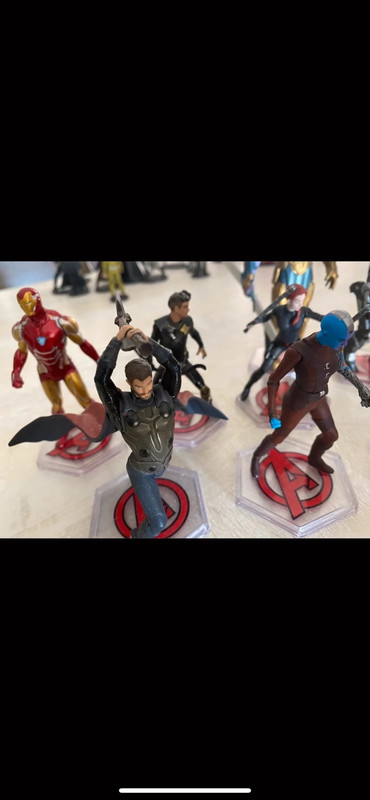 Coffret deluxe de figurines Avengers