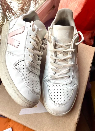 Veja sneakers cuir, marque: Veja, état: Bon état, taille: 40, 36,00 €, 38,50 € Protection acheteurs incluse