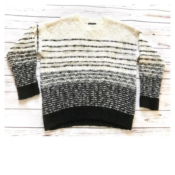 Vince textured striped wool sweater,  Size XL 1