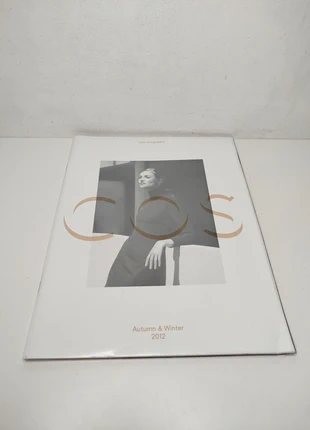 Cos Magazine Autumn & Winter 2012 Mode Fashion Catalogue Collection English, état: Bon état, 8,00 €, 9,10 € Protection acheteurs (Pro) incluse
