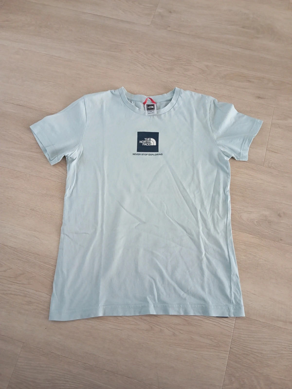 T-shirt enfant thé North face bleu clair. Taille L junior | Vinted