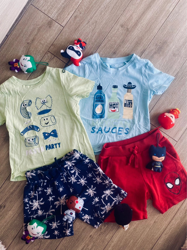 Magliette e pantaloncini deals
