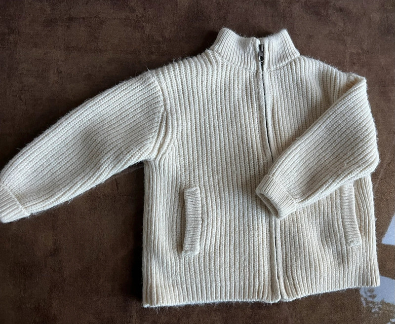 Zara knit wear beige sweater 1