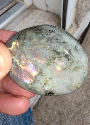 Pierre plate en Labradorite violette, 50 Gr, qualité AA, Socle inclus, marque: sans marque, état: Neuf avec étiquette, 6,00 €, 7,00 € Protection acheteurs (Pro) incluse